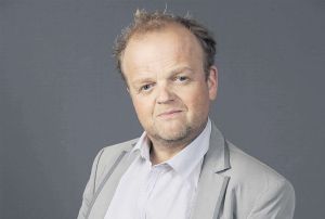 Toby_Jones